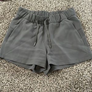 LULULEMON On The Fly MR Shorts